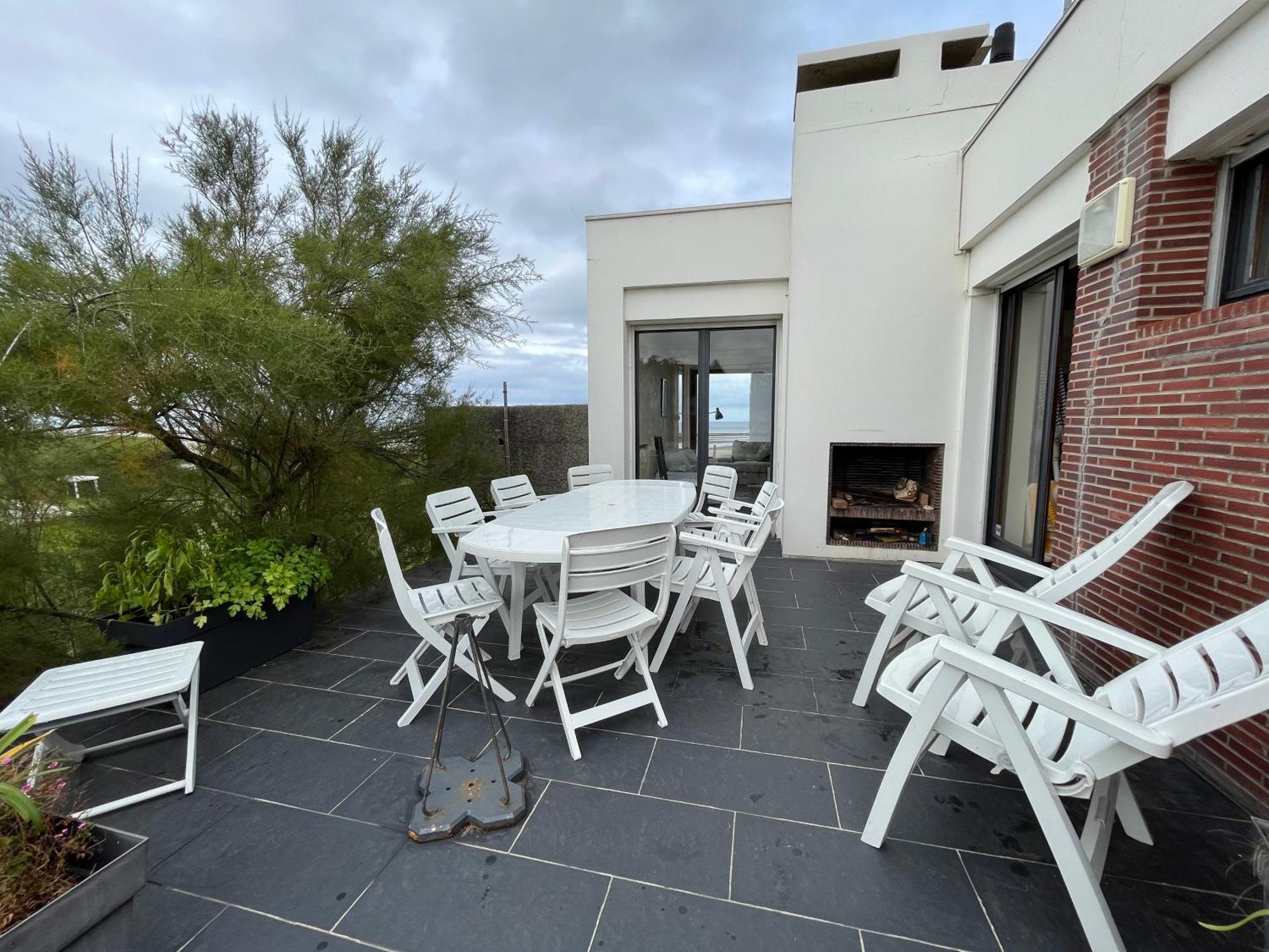 Villa D'Architecte - Les Pieds Dans L'Eau Ver-sur-Mer Luaran gambar
